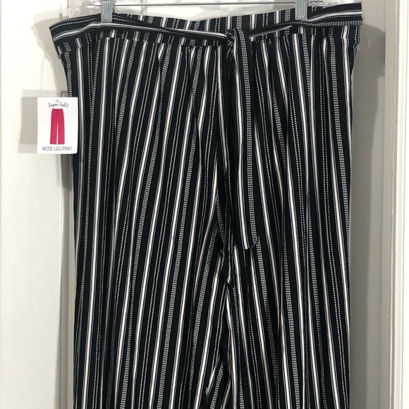 Bobbie Brooks black white stripe wide leg pants - Picture 8 of 8